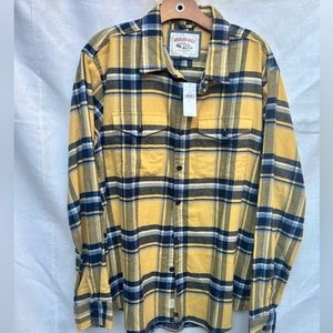 American Eagle Mens Large Flannel Button Up. Wore 1X Like Brand New! NON SMOKER